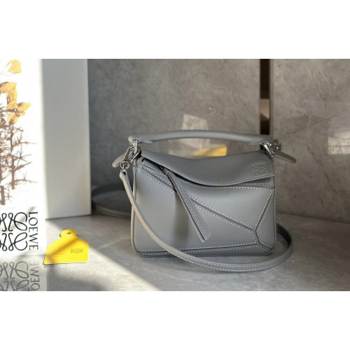 Loewe Mini Puzzle bag in Grey classic calfskin