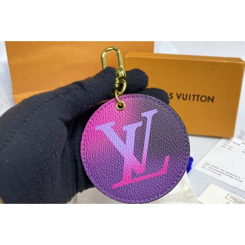 Louis Vuitton M00665 Illustre bag charm and key holder