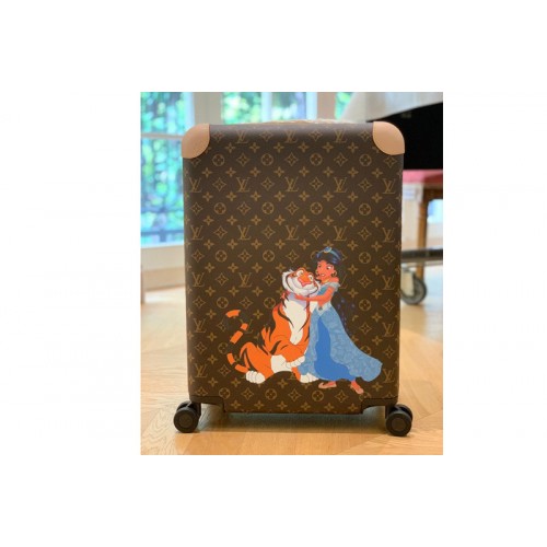 Louis Vuitton M20294 Horizon 55 rolling luggage in Monogram canvas