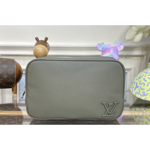 Louis Vuitton M20912 toilet pouch bag in Green Aerogram cowhide leather