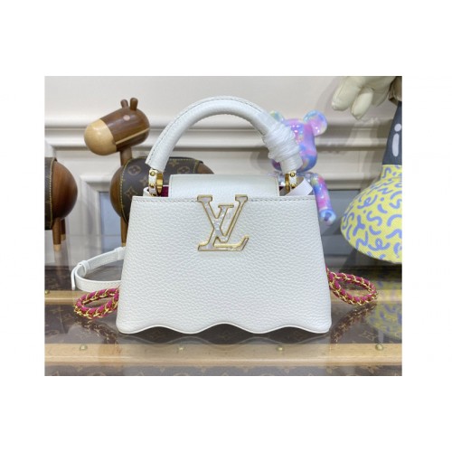 Louis Vuitton M22121 Capucines Mini handbag in White Taurillon leather