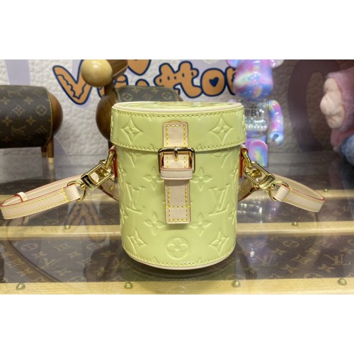 Louis Vuitton M24099 Astor bag in Yellow Monogram Vernis embossed leather Louis Vuitton M24099 Astor bag in Yellow Monogram Vernis embossed leather