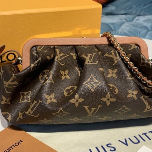 Louis Vuitton M45229 Boursicot EW pouch In Monogram Canvas