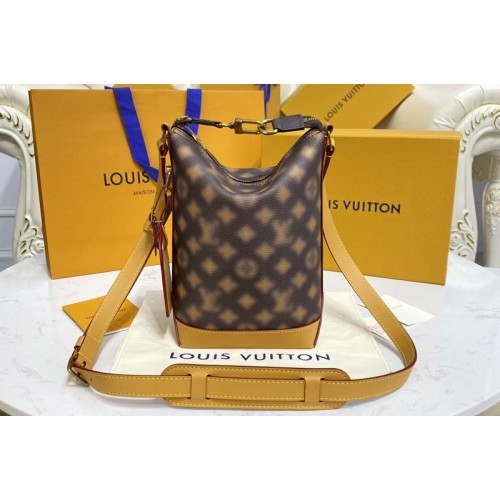 Louis Vuitton M46241 Hobo Cruiser PM Bag in Blurry Monogram coated canvas