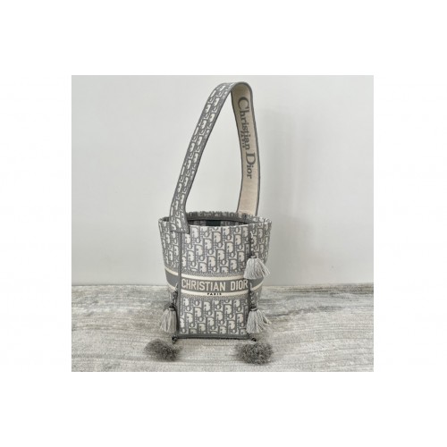 Christian Dior M1276 D-Bubble bucket bag in Grey Dior Oblique Jacquard
