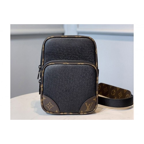 Louis Vuitton M68686 Camera Bag in Monogram Canvas With Taiga Leather