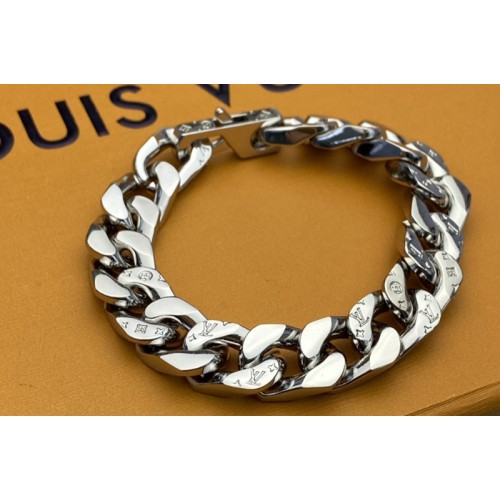 Louis Vuitton M69989 Chain Links bracelet in Silver