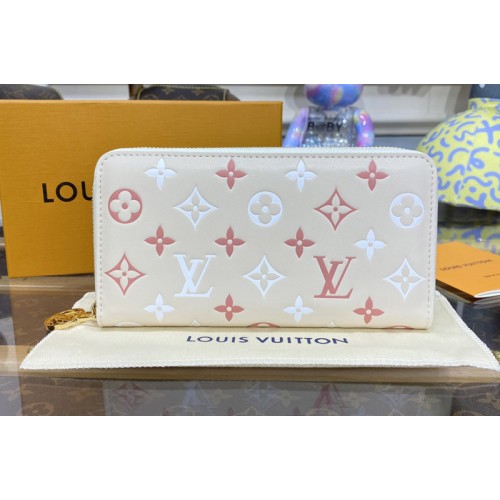 Louis Vuitton M82290 Zippy Wallet in Cream Puffy lambskin