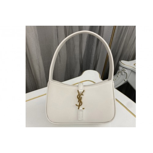 YSL LE 5 À 7 MINI IN SATIN Bag in White Leather