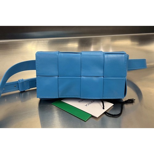 Bottega Veneta Cassette Belt Mini Bag in Blue intreccio leather