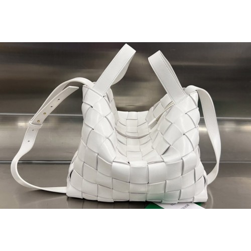 Bottega Veneta Bowling Cassette Bag in White intreccio leather