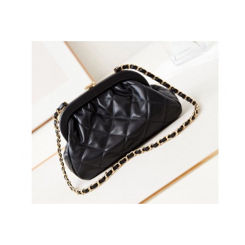 Chanel AS4717 Clutch in Black Lambskin