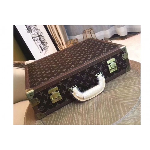 Louis Vuitton M21209 Bisten Suitcase 40 in Monogram Canvas