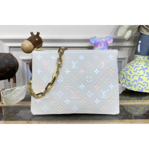Louis Vuitton M22398 Coussin PM handbag in Beige Lambskin