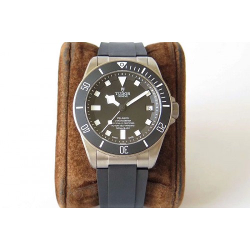Tudor Pelagos V6F 1:1 Best Edition on Titanium Bracelet A5612 V4 (Free Black Rubber Strap)